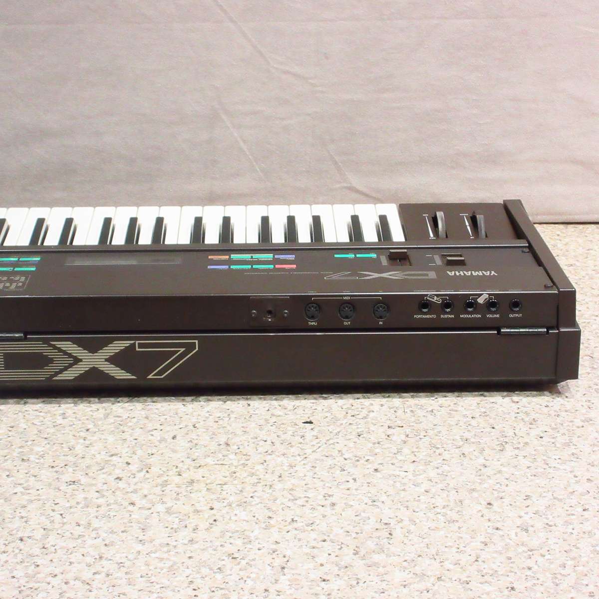 YAMAHA DX7 