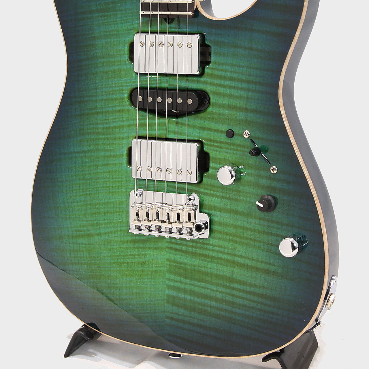 James Tyler Japan Studio Elite HD Rear Rout Flame Maple / White