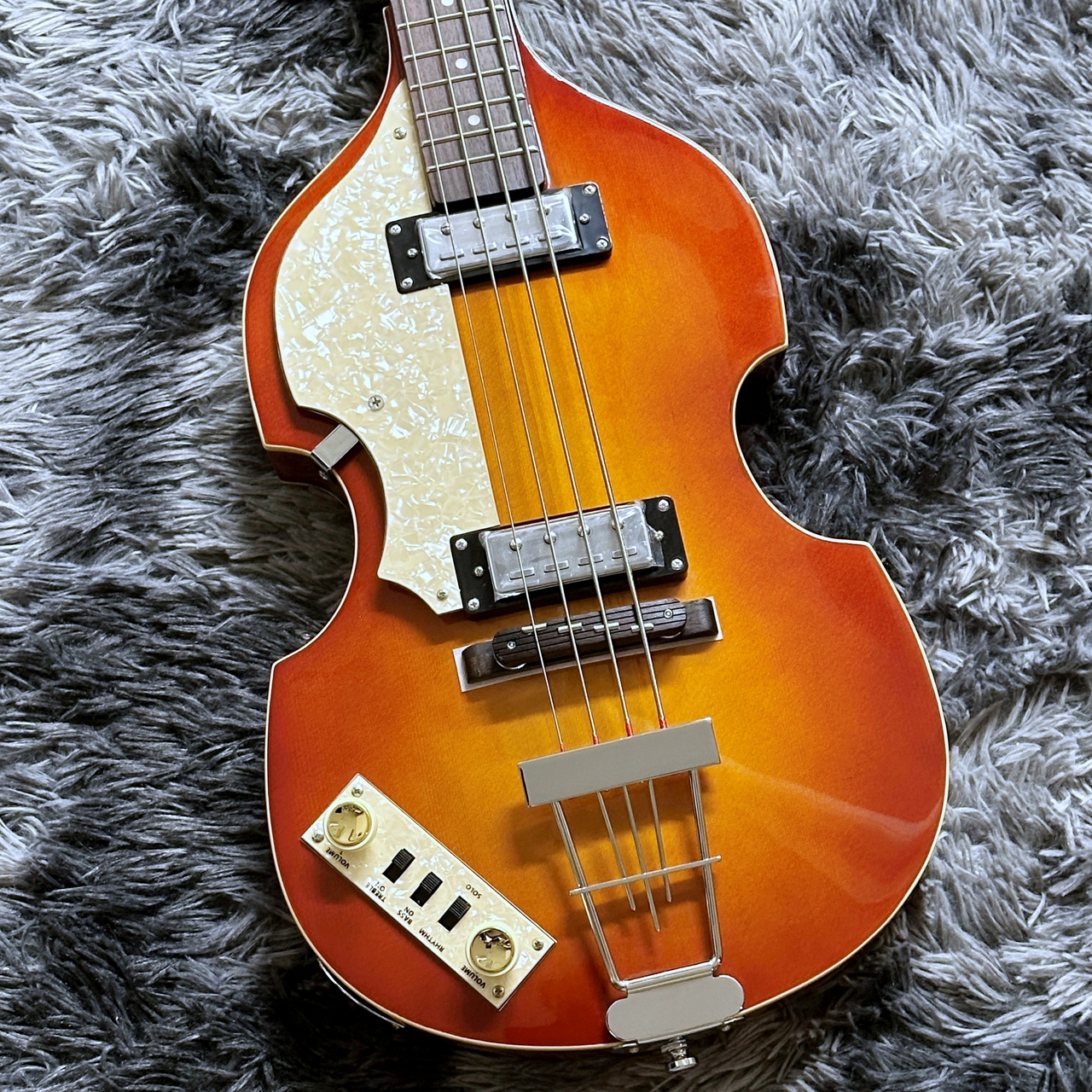 Tokai バイオリンベース ビートルズサウンド 美品 チューナー付き