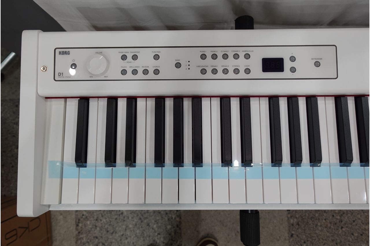 KORG D1 DIGITAL PIANO WH 個体A 即納可能!【台数限定アウトレット特価