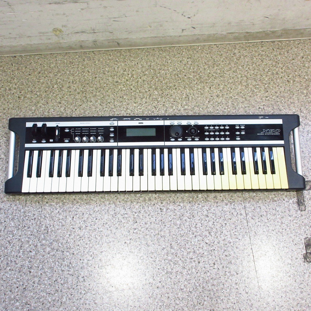 KORG X50 音楽シンセサイザー Korg X50 61-Key Keyboard Synthesizer with Soft Case and
