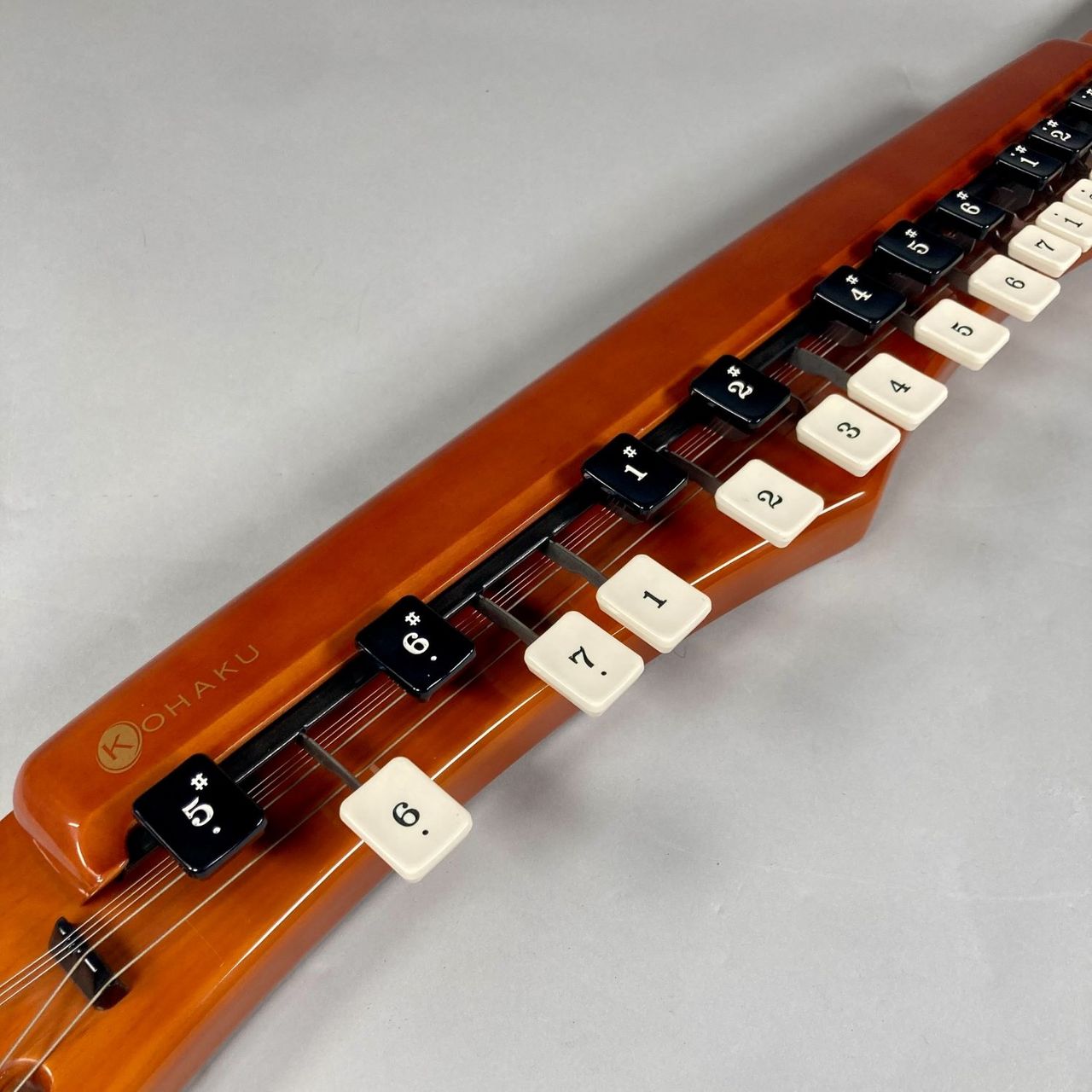 SUZUKI 電気大正琴　こはくアルト Amazon.co.jp: SUZUKI スズキ 電気大正琴 こはくアルト : 楽器・音響機器