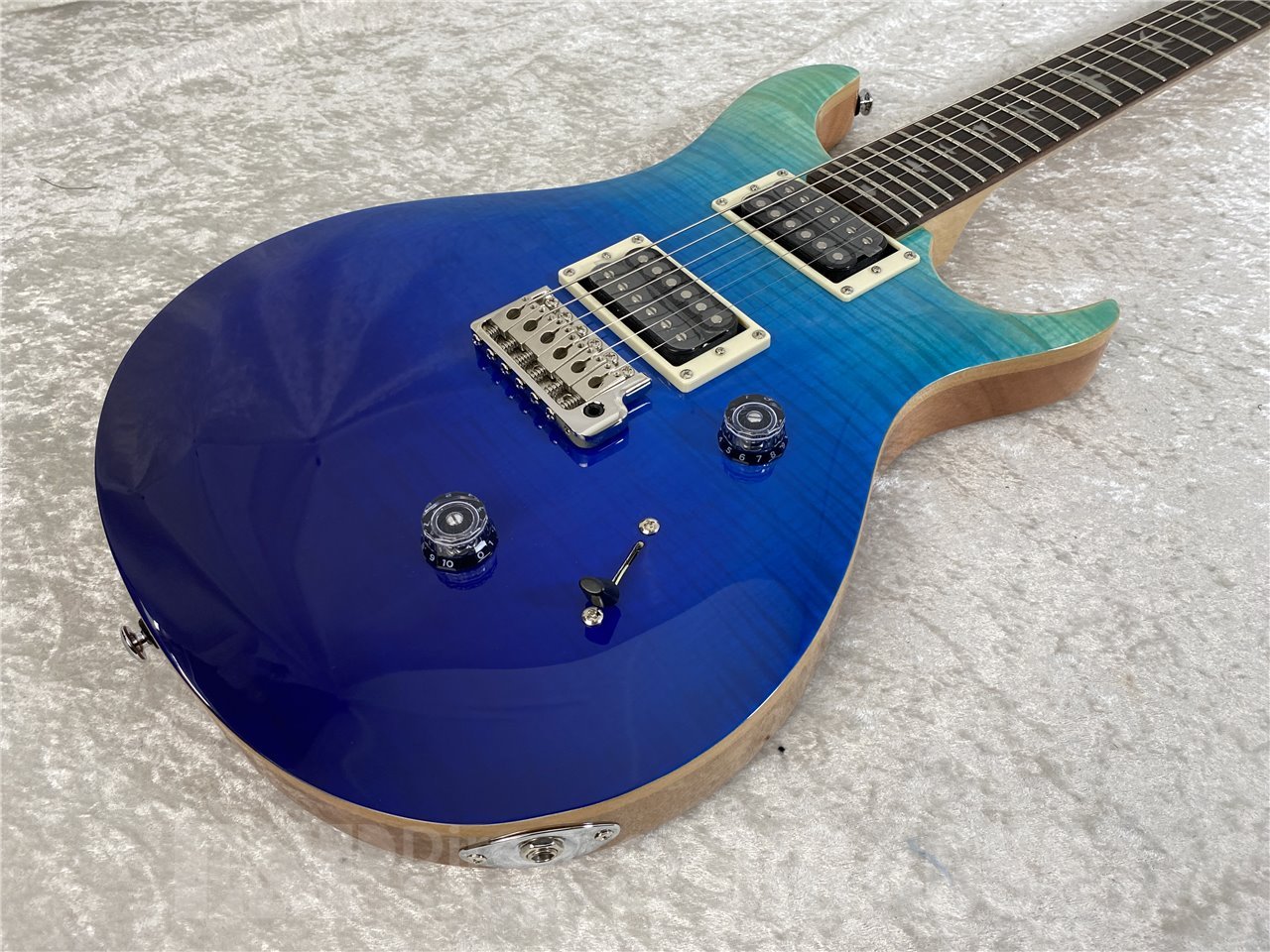 Paul Reed Smith(PRS) SE Custom 24(Blue Fade)#G105064（新品/送料