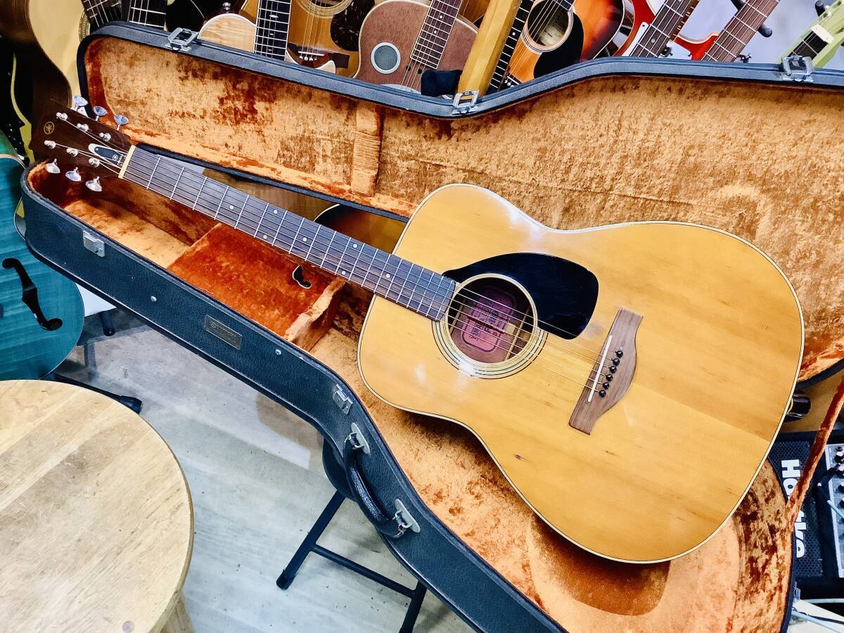 YAMAHA FG-180 赤ラベル アコースティックギター B）ヤマハ YAMAHA FG-180 赤ラベル YAMAHA FG-180 '68 赤ラベル