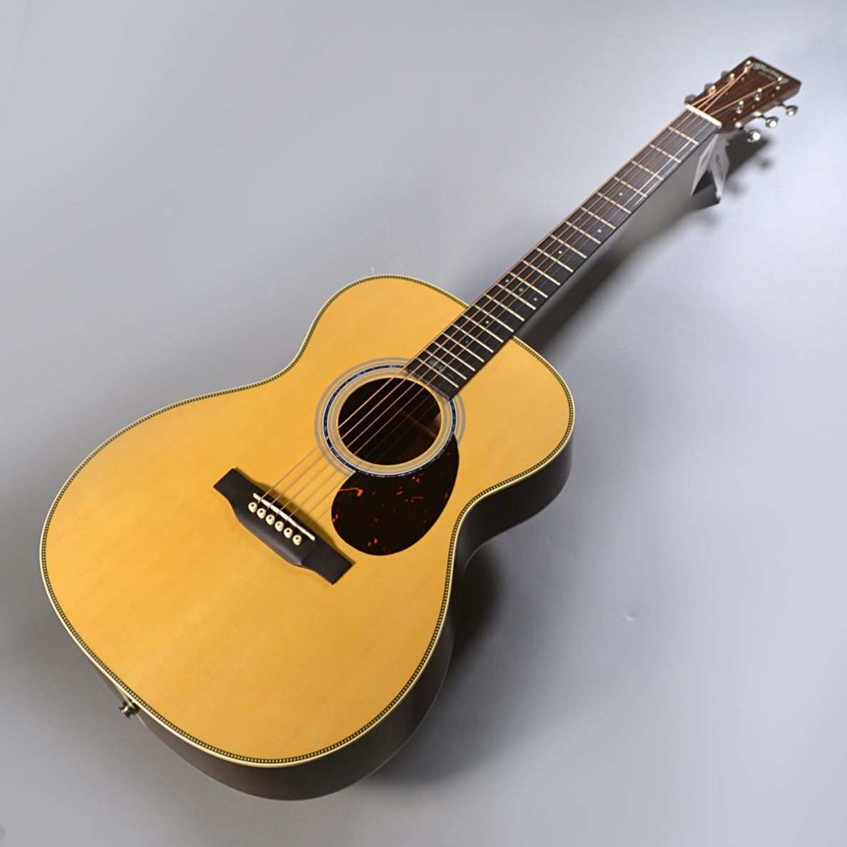 Martin ジョンメイヤーモデル Martin】 現在世界三大ギタリストの一人に数えられるジョン