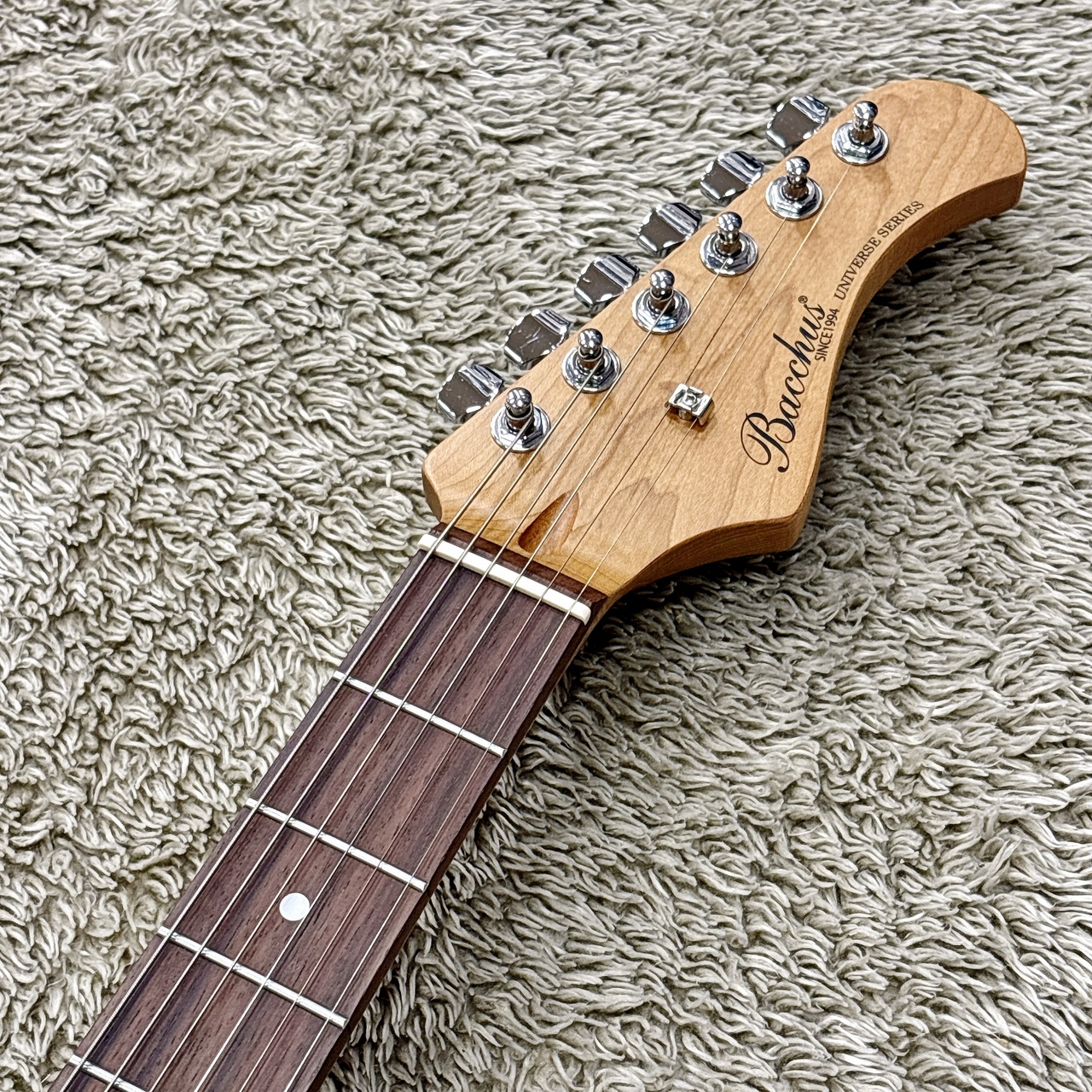 Bacchus Universe Series BST-2 ホワイトエレキギター Bacchus Universe Series BST-2 ホワイトエレキギター