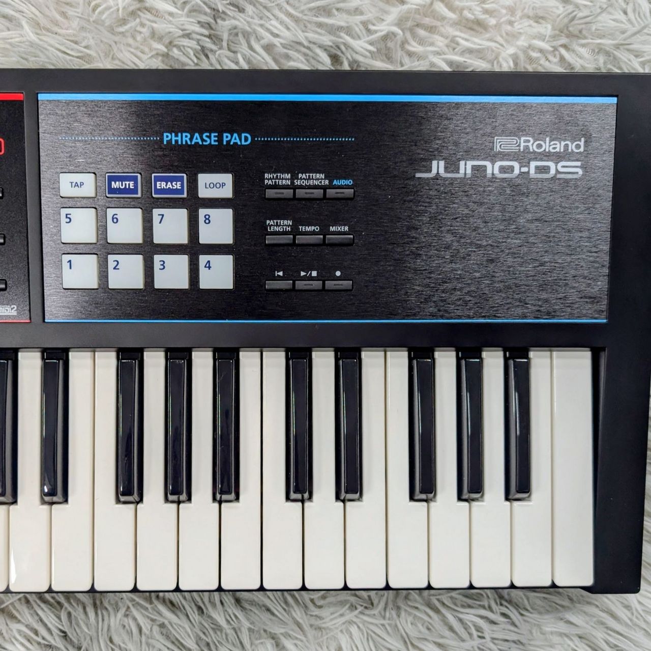 Roland JUNO-DS61【現物画像】12/20更新（中古/送料無料）【楽器検索