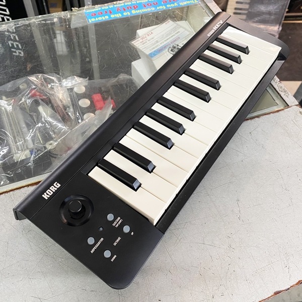 【中古】「未使用品」KORG 定番 USB MIDIキーボード microKEY-25 音楽制作 DTM 省スペースで自宅制作に最適 すぐに始められるソフトウェアライセンス込み 25鍵 KORG microKEY-25（中古）【楽器検索デジマート】