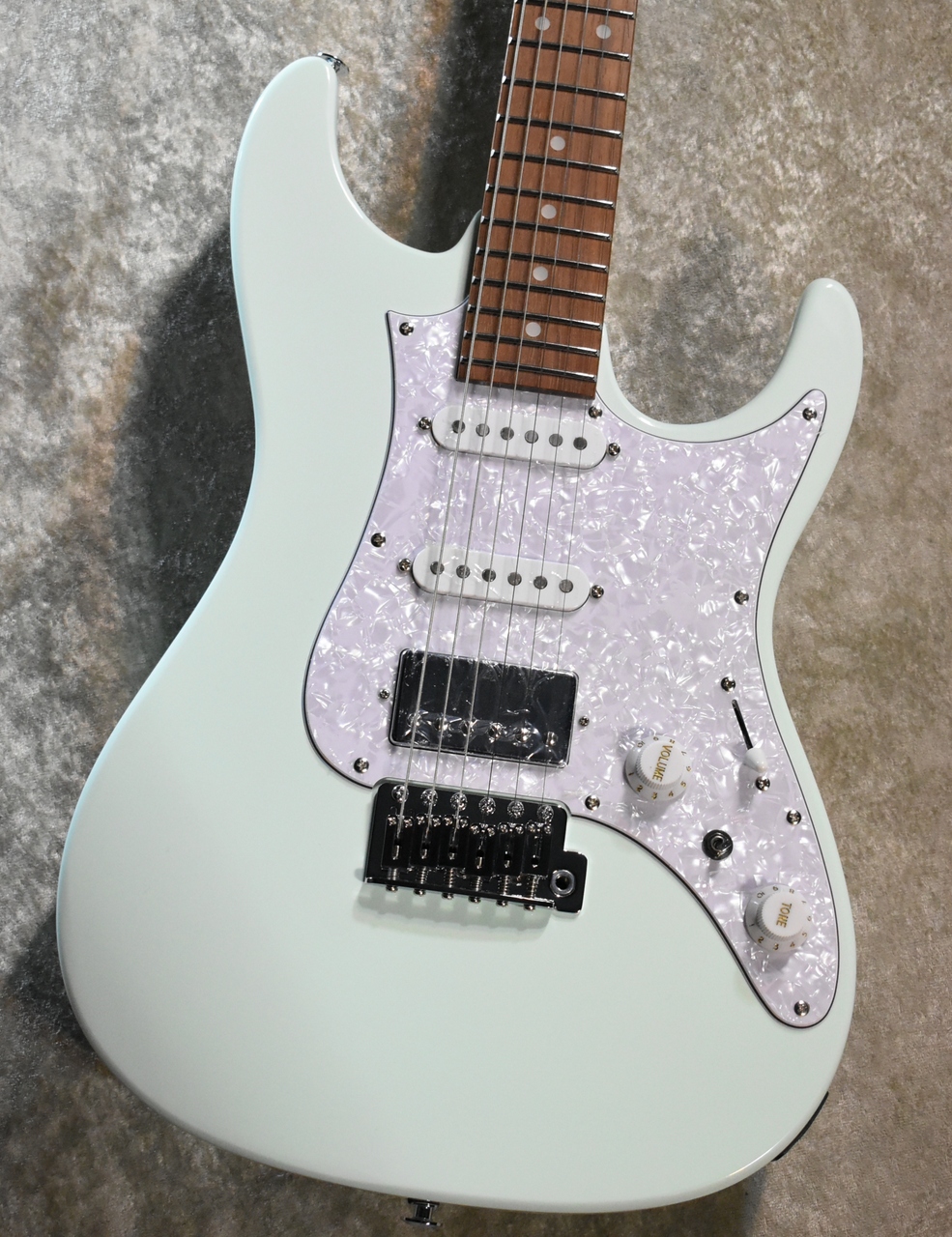 Ibanez AZ22S2 Mint Green #5N260400097【軽量3.39kg!】【ステンレス