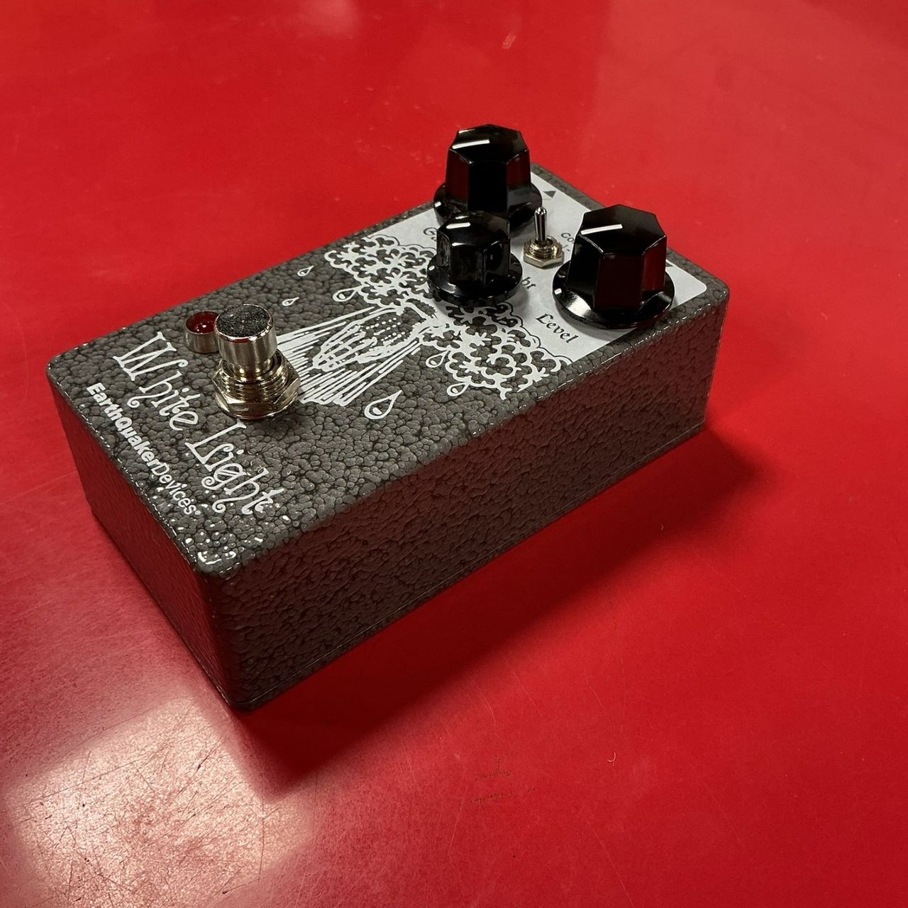 EarthQuaker Devices White Light Hammered（中古/送料無料）【楽器