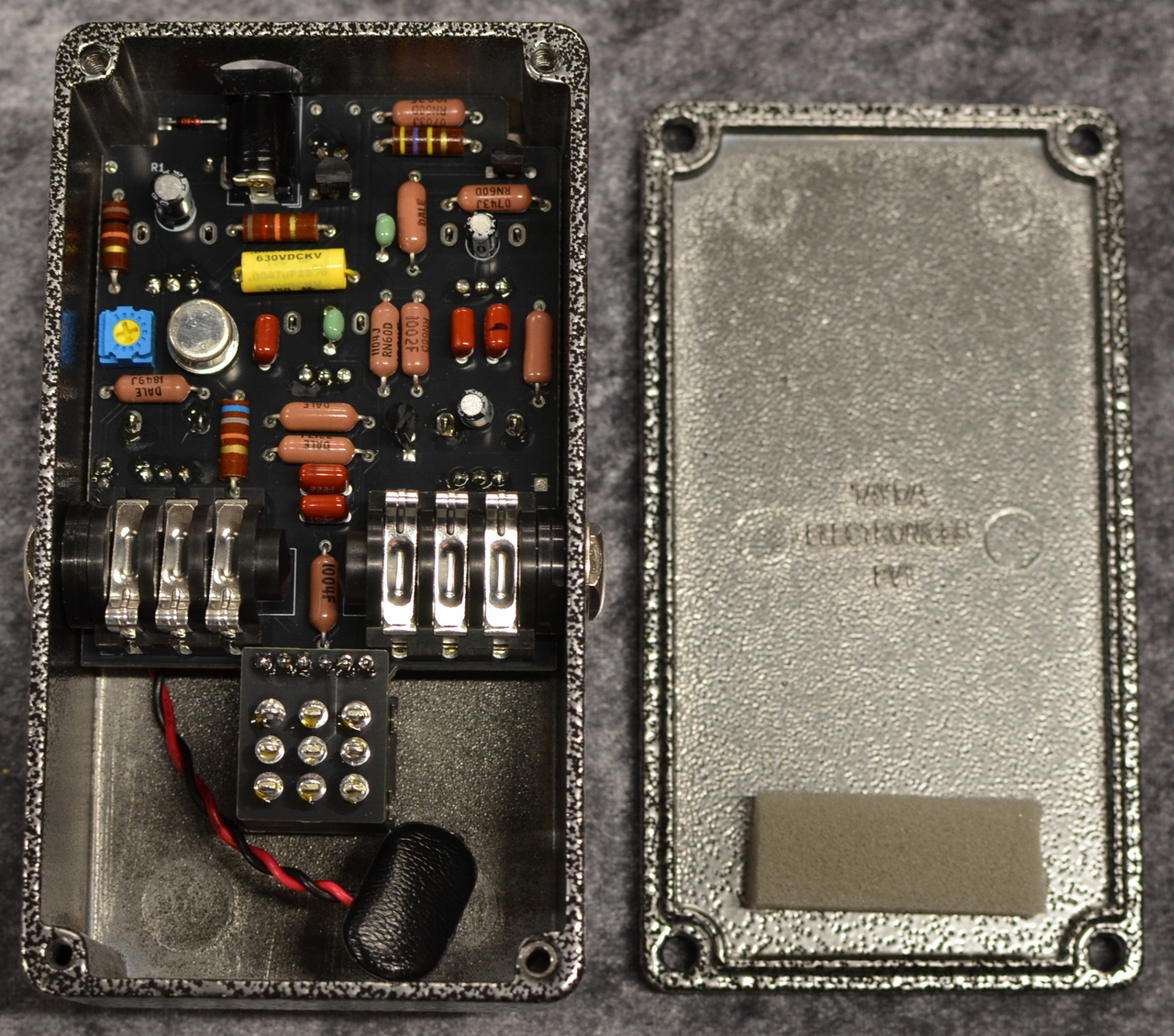 HTJ-WORKS GOLD HAZE FUZZ -Gelmanium & Silicon engine HTJ-WORKS GOLD HAZE FUZZ -Gelmanium & Silicon engine