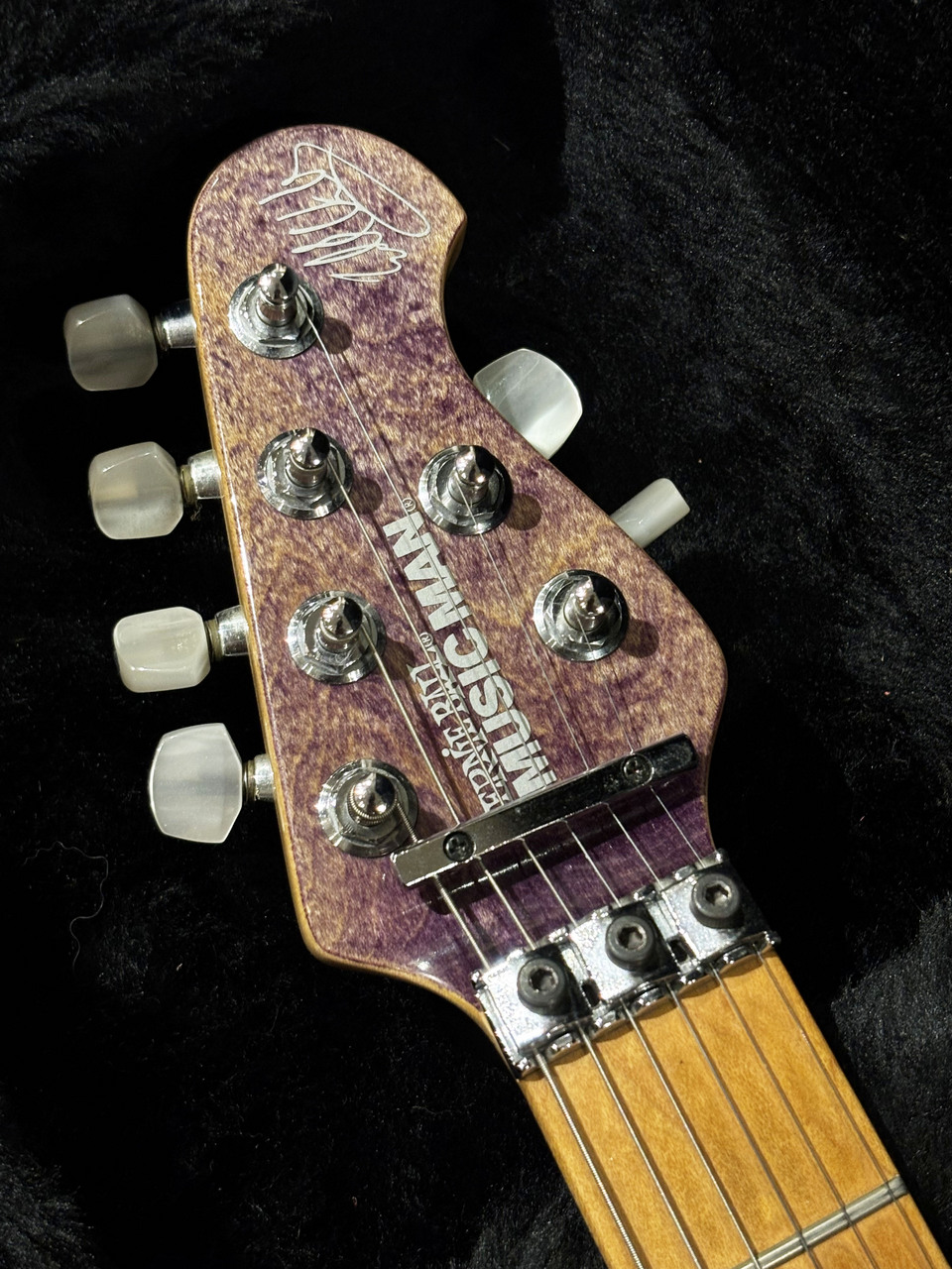 MUSIC MAN EVH 