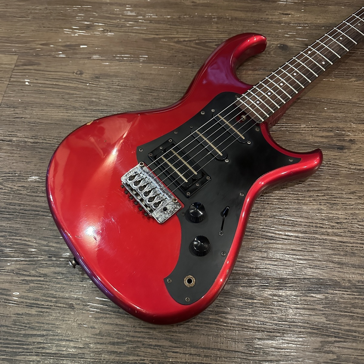 Aria Pro II WILDCAT series ギター レッド 週末限定 Aria Pro II RS WILDCAT Electric Guitar（中古/送料無料）【楽器検索