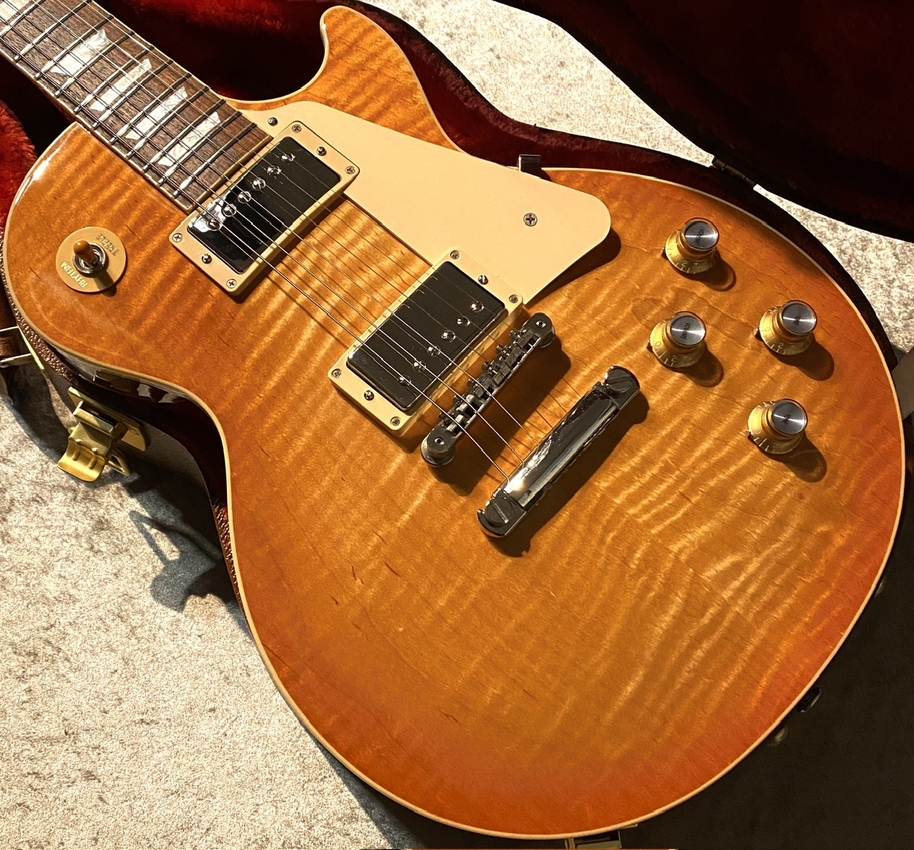 Gibson 【色抜け、パーツくすみ特価!】【虎杢爆発!!】Les Paul