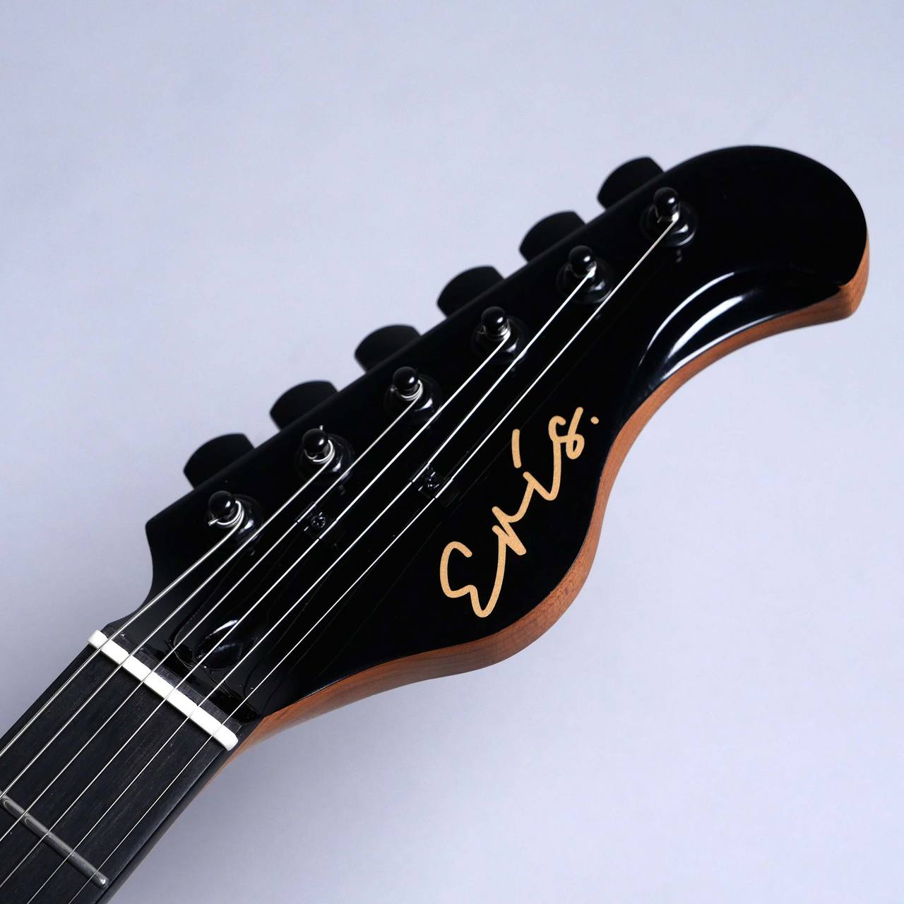 Eris. Nestia all black エレキギター ストラトキャスター