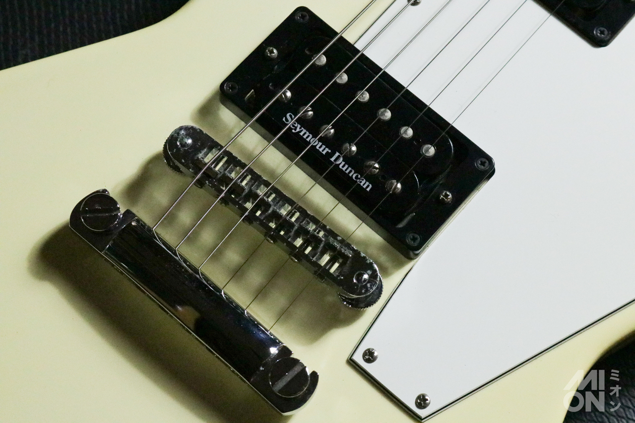 Gibson Explorer Classic White 2008 w/ Seymour Duncan Pickups（中古