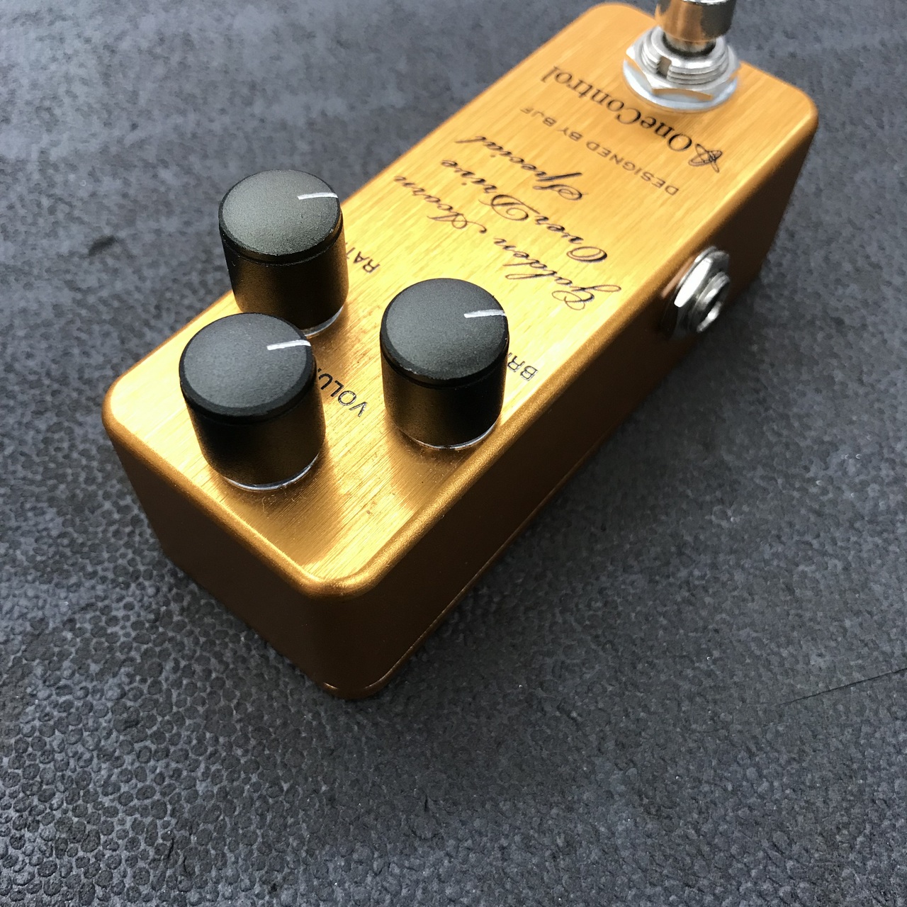 ギター OneControl Golden Acorn OverDrive One Control GOLDEN ACORN OVERDRIVE SPECIAL – OneControl