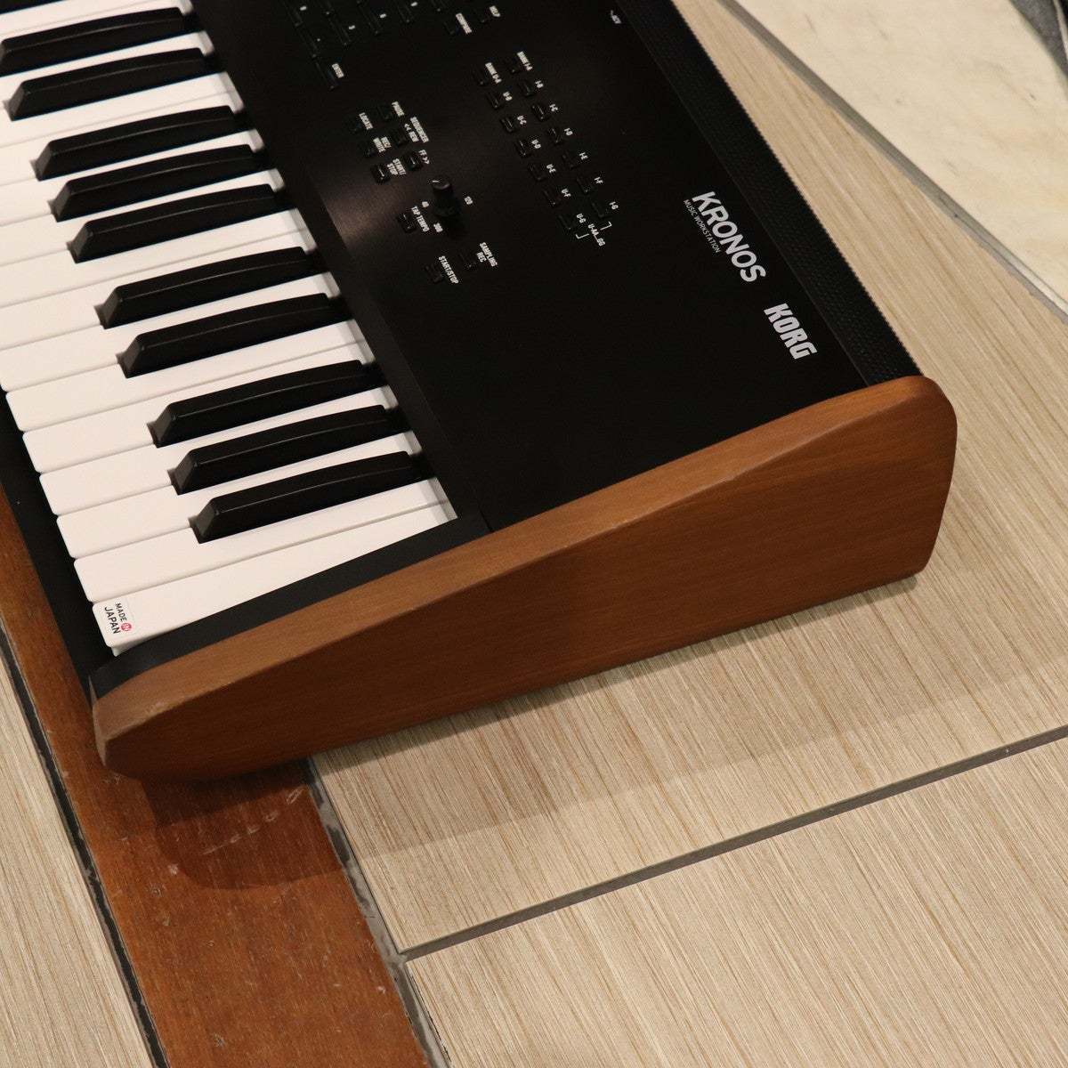KORG KRONOS2 61Keys 【梅田店】（中古/送料無料）【楽器検索デジマート】