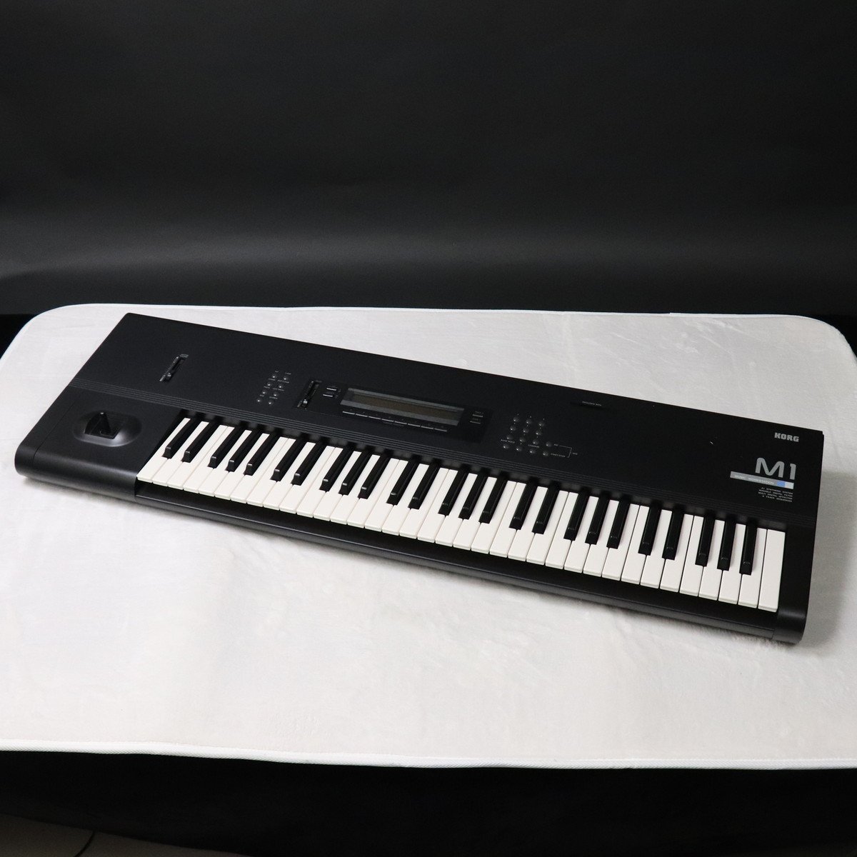 鍵盤楽器 KORG M1 Korg M1 Music Workstation Synthesizer with adapter From