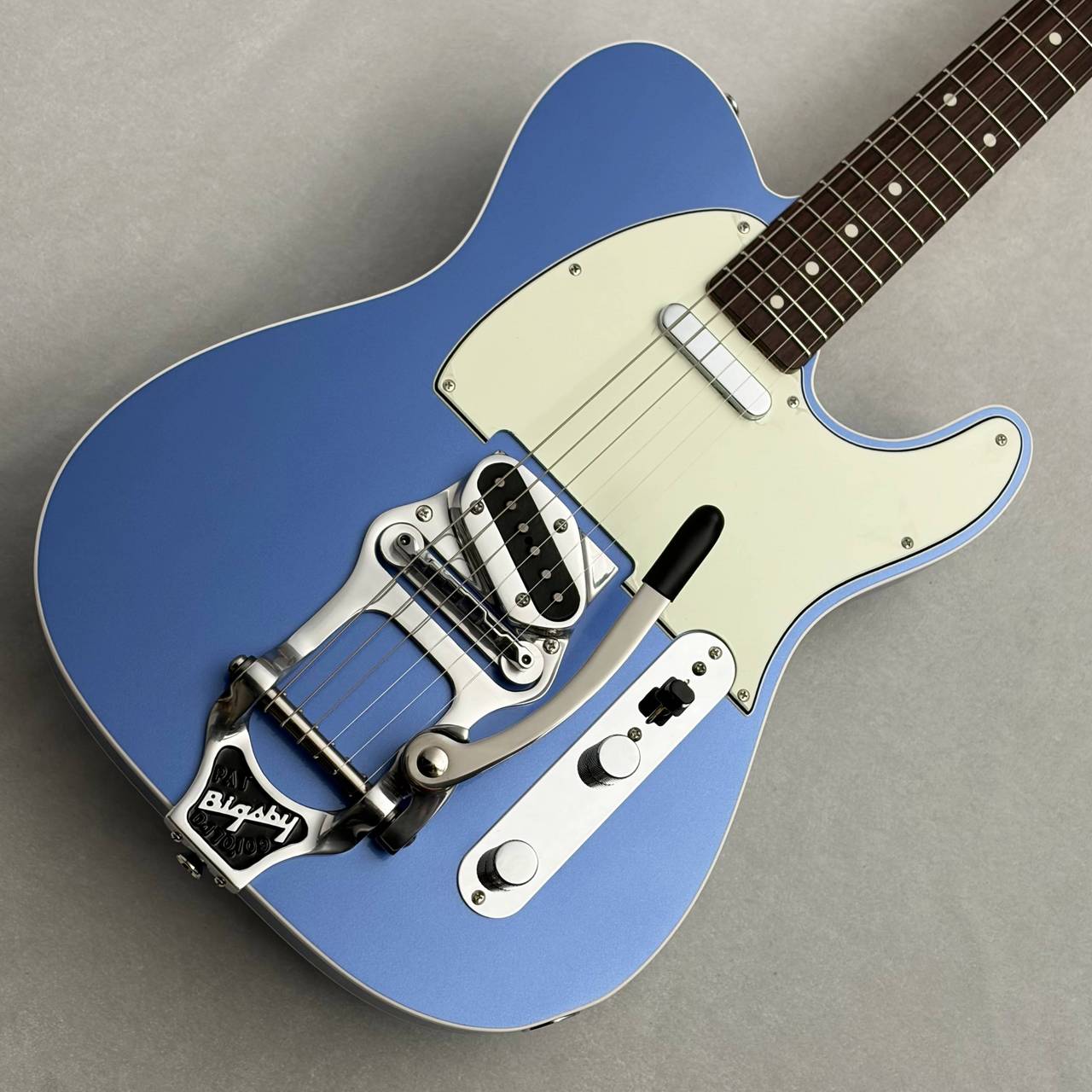 Vanzandt TLV-R2 w/Bigsby / Lake Placid Blue #10496 ≒3.70kg（新品