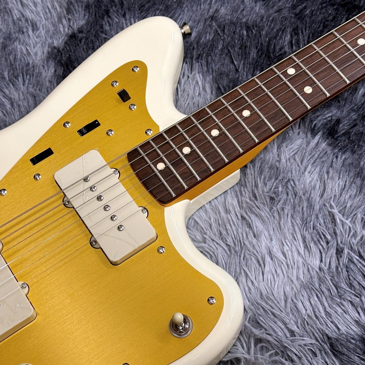 Squier by Fender J Mascis Jazzmaster Gold Anodized Pickguard