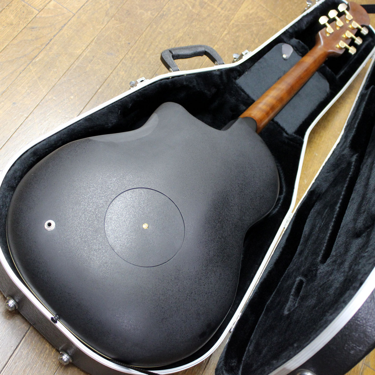 Ovation Celebrity Deluxe CS257 Black オベーション・セレブリティ
