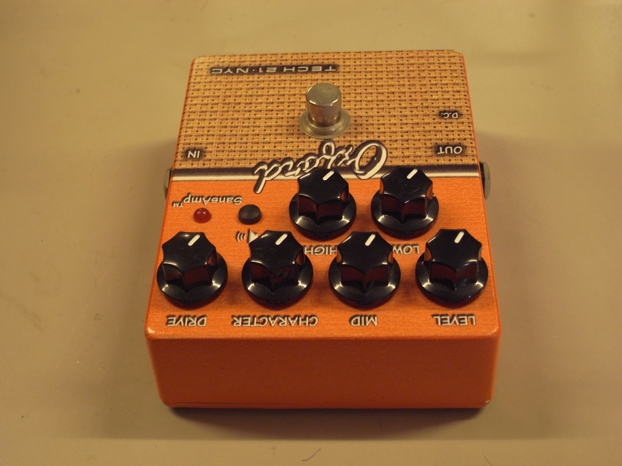 TECH 21 Oxford エフェクター ORANGEシュミレータープリアンプ Oxford SansAmp TECH21 - Tech 0 プリアンプ Character Series