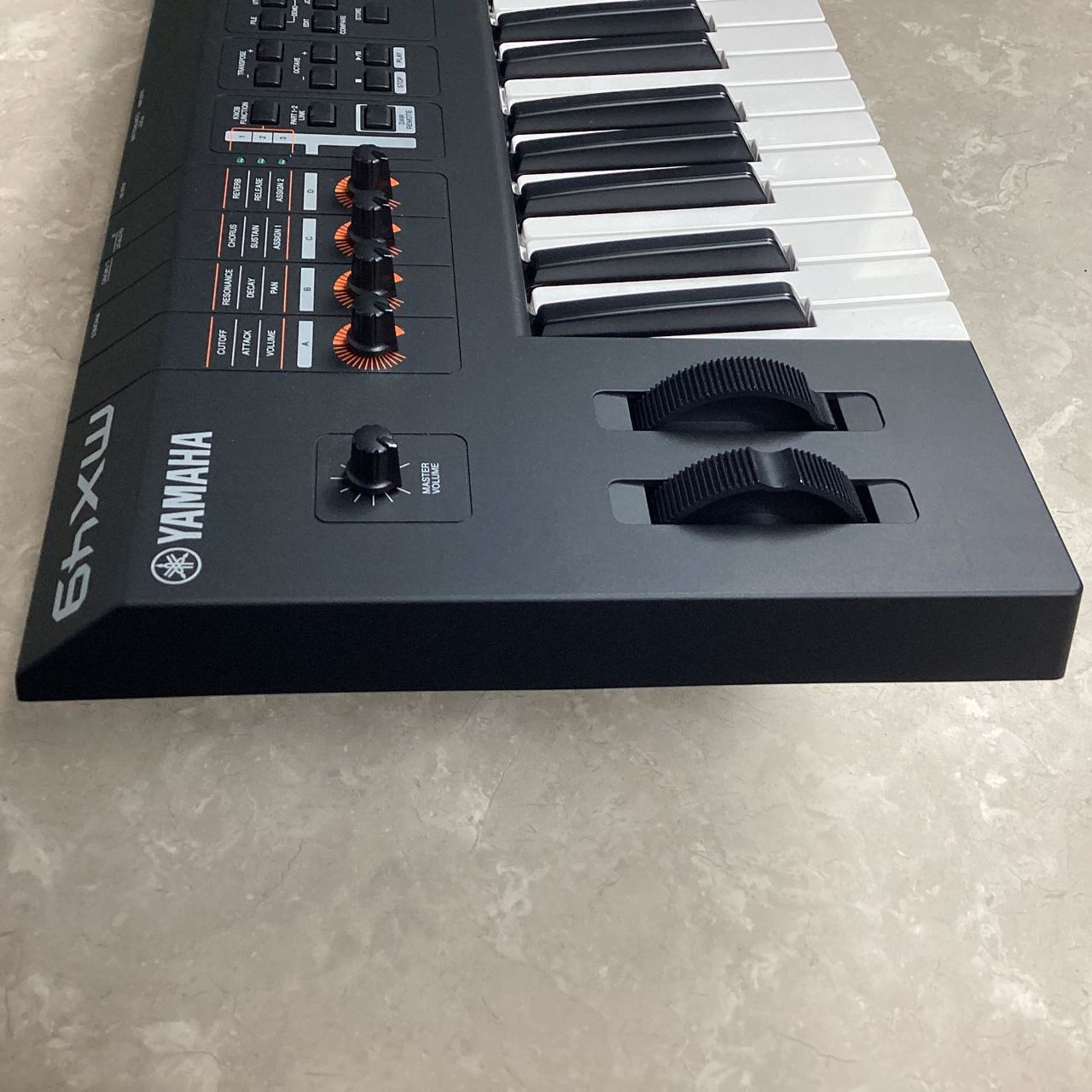 鍵盤楽器 YAMAHA MX49 MX49 49-Key Synthesizer - Yamaha USA