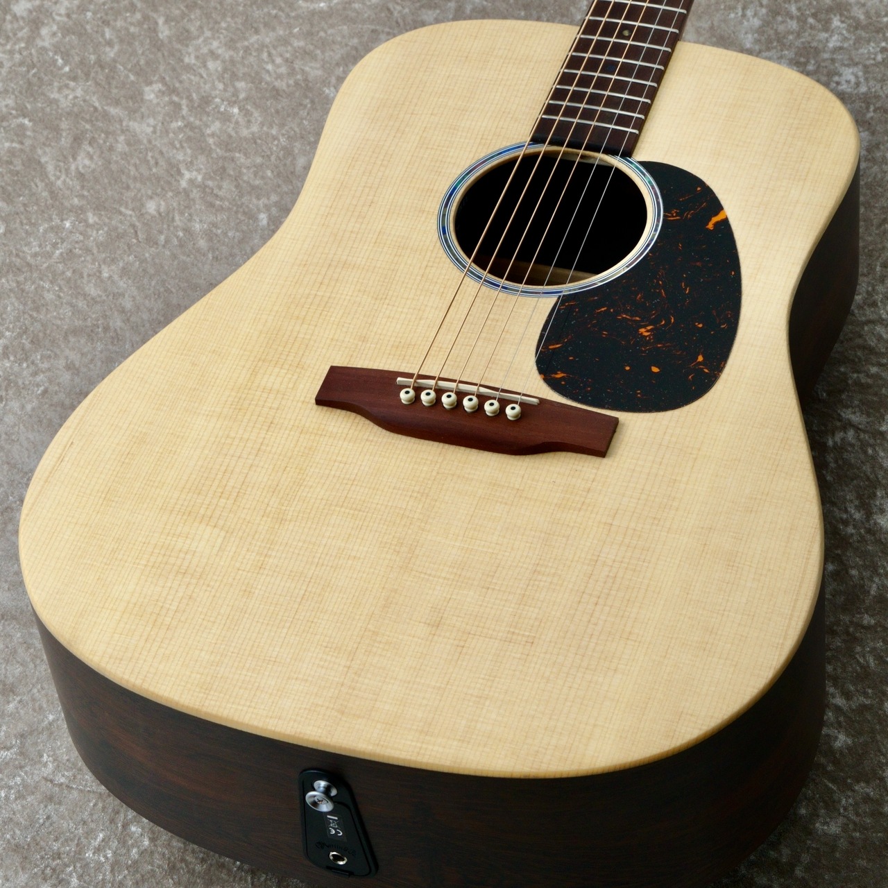 Martin D-X2E BRAZ #3066047【スプルーストップ単板/HPLボディ
