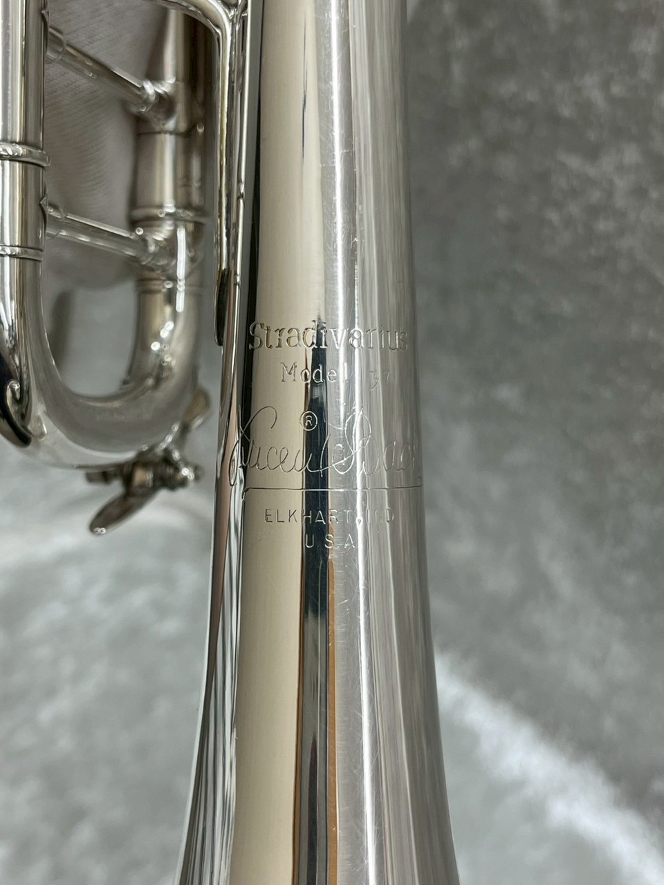 バック　トランペット　180ML37SP オーバーホール済み Bach 180ML37SP イエローブラス・シルバー仕上げ B