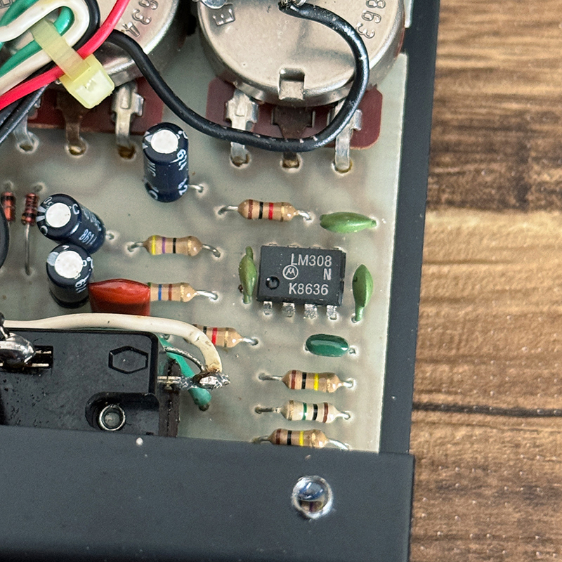 Pro Co 1986 RAT Black Face Motorola LM308N 