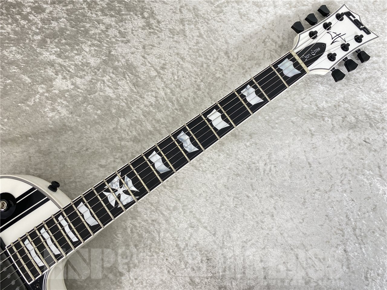 ESP IRON CROSS(Snow White) (METALLICA/James Hetfieldモデル)（新品