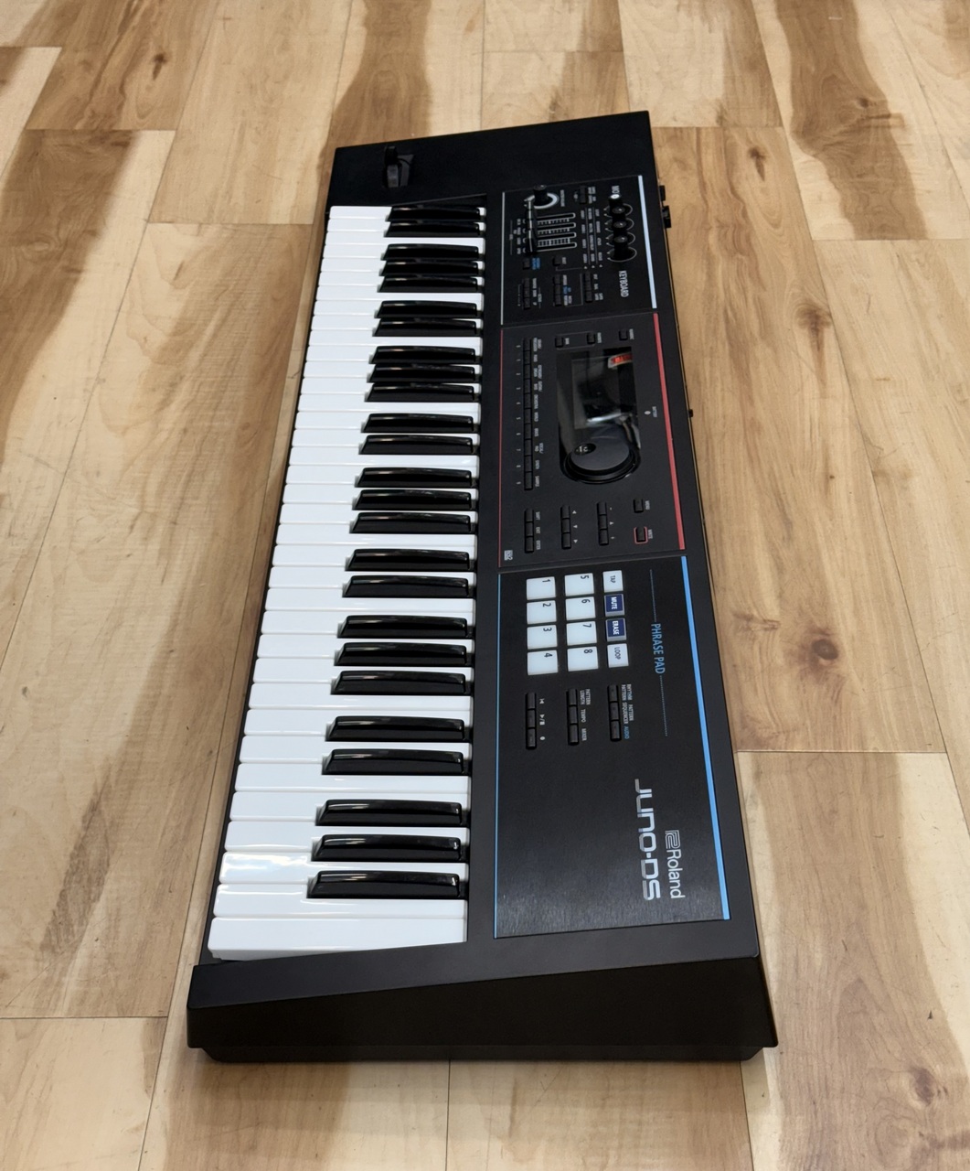 Roland JUNO-DS 61（中古）【楽器検索デジマート】