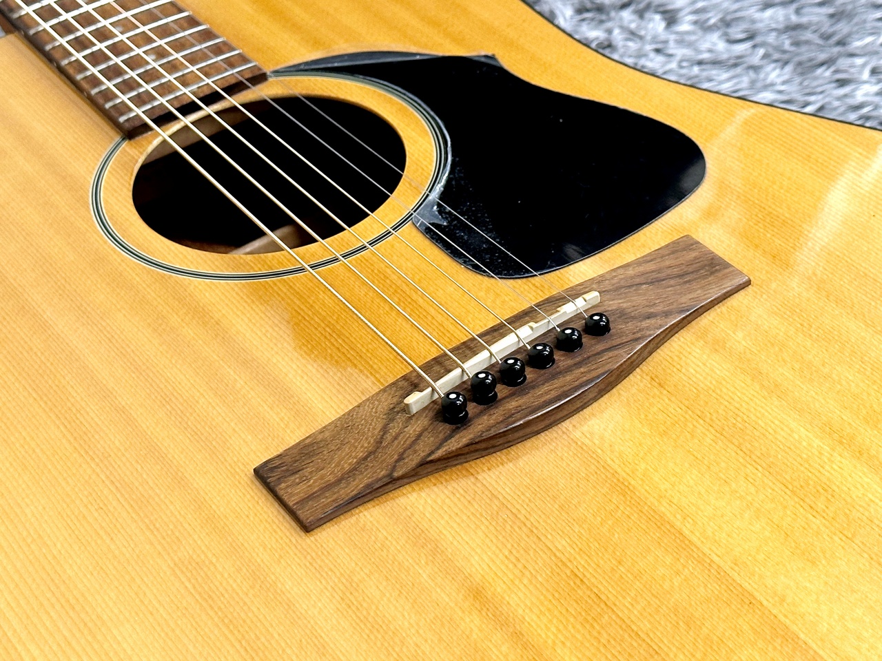 32,400円Voyage air guitar VOAM-1C  折り畳みギター　上級クラス