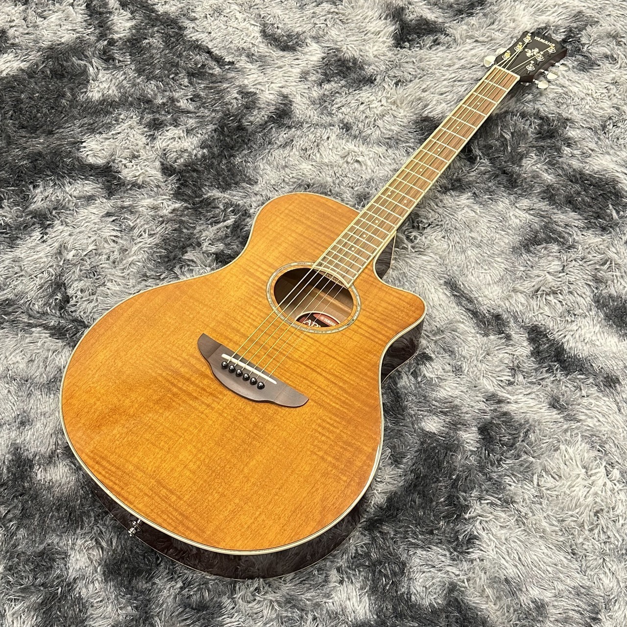 YAMAHA APX600FM/AM(アンバー)【薄胴エレアコ】（新品/送料無料