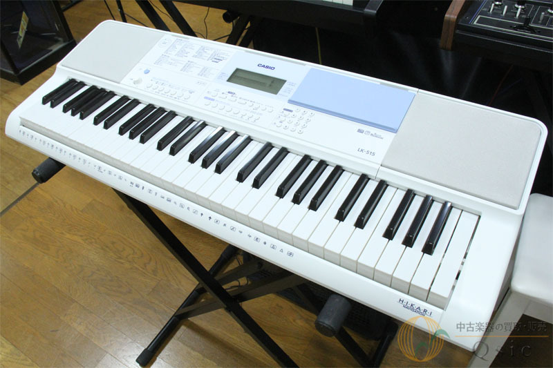 2020年製CASIO LK515 スタンド付き 曲追加も可能です - 家具