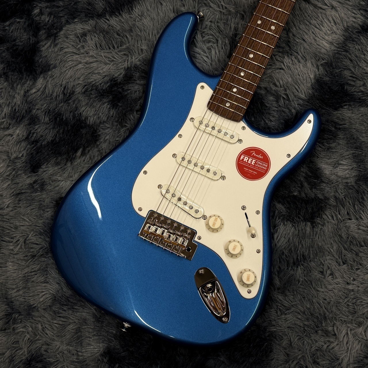 最終値下げ SquierClassicVibe'60s ストラト付属品有り美品 Squier by Fender Classic Vibe '60s Stratocaster / Lake Placid Blue