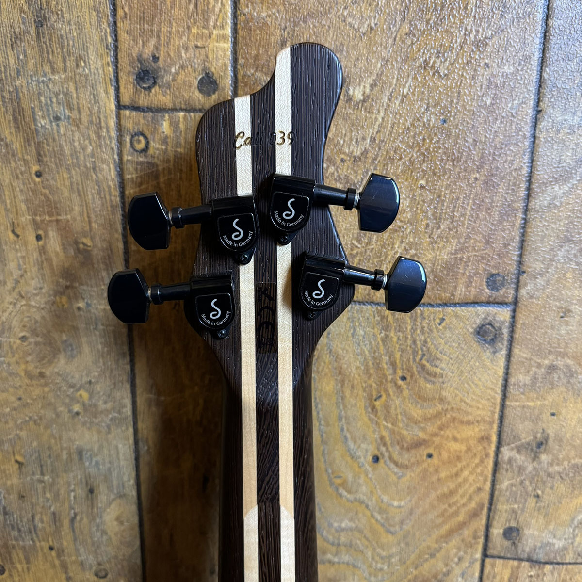 ベース Mayones Cali 4 MAYONES Cali 4（中古/送料無料）【楽器検索デジマート】