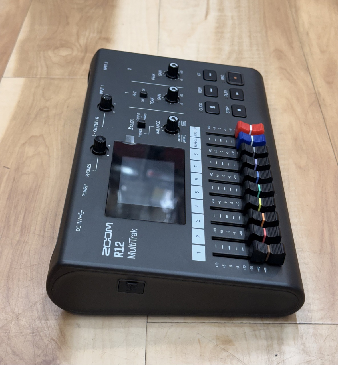 【美品】ZOOM R12 MultiTrak SDカード付き(128GB) ZOOM ( ズーム ) R12 MultiTrak マルチトラックレコーダー 送料