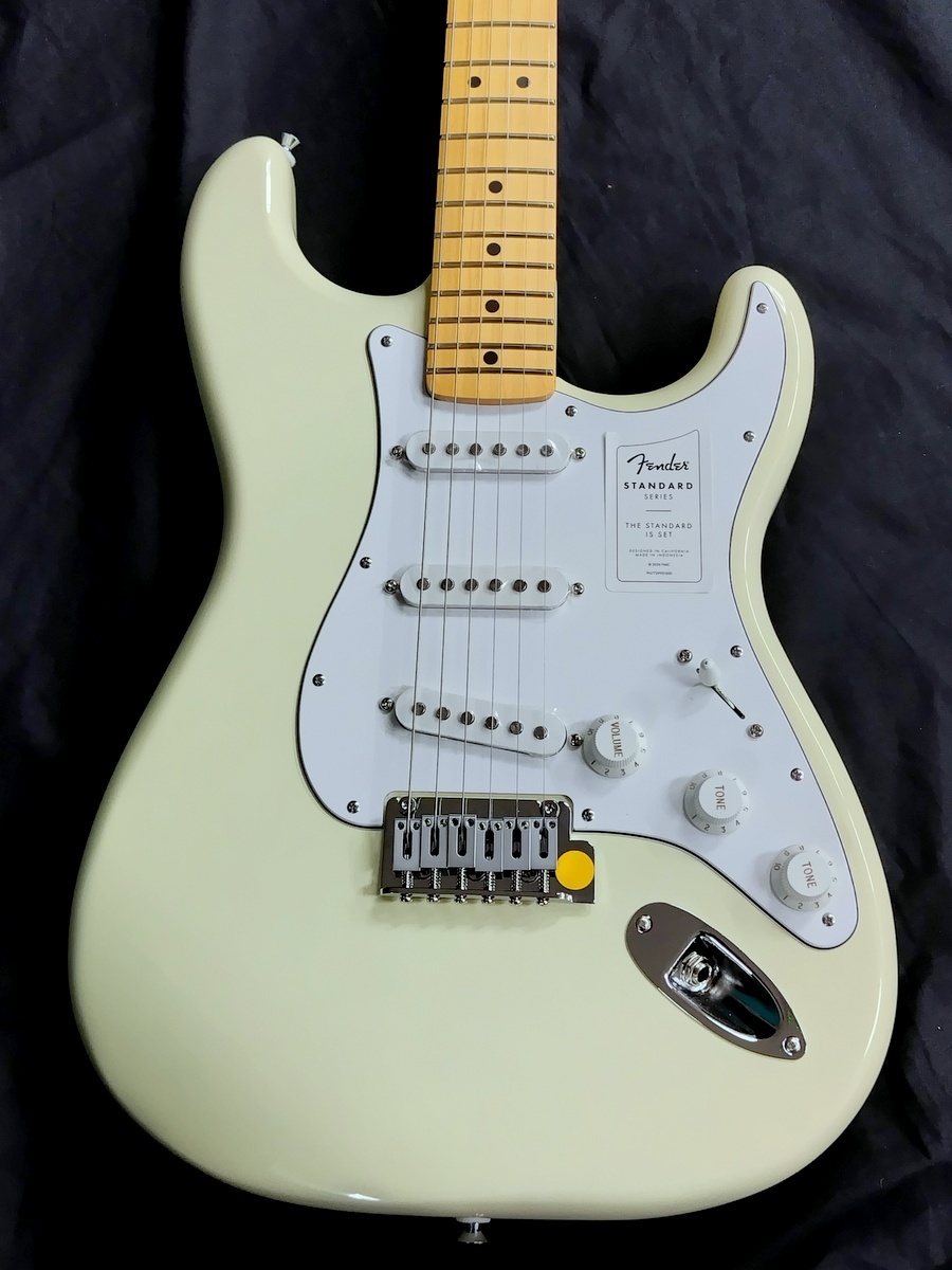 Fender Standard Stratocaster OWT Olympic White（新品）【楽器検索