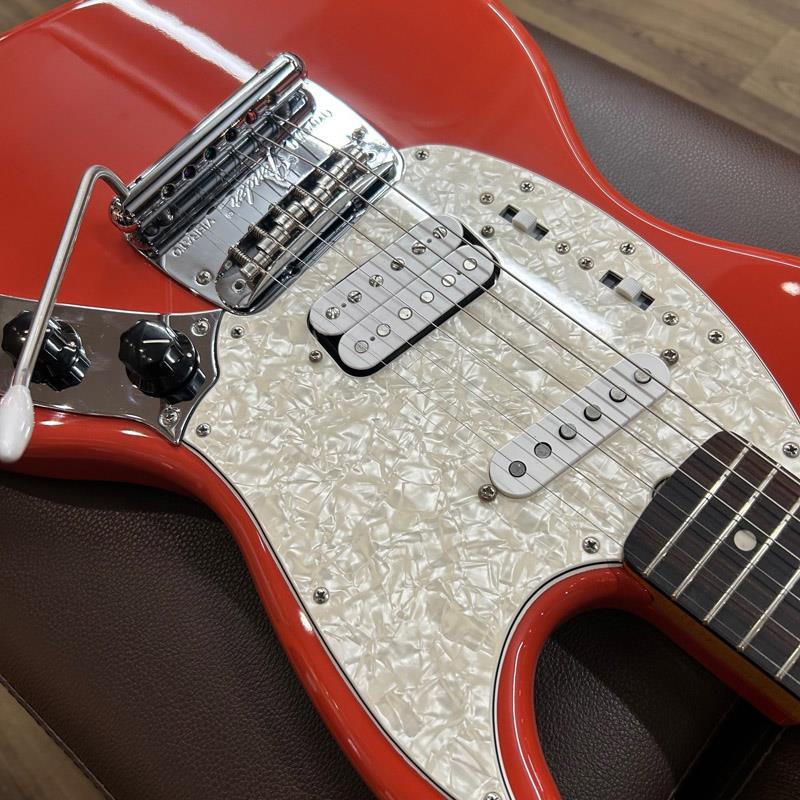最終値下Fender Jag-Stang（ジャグスタング）　カスタム Fender USED 中古 Kurt Cobain Jag-Stang (Fiesta Red) [SN.MX21537607