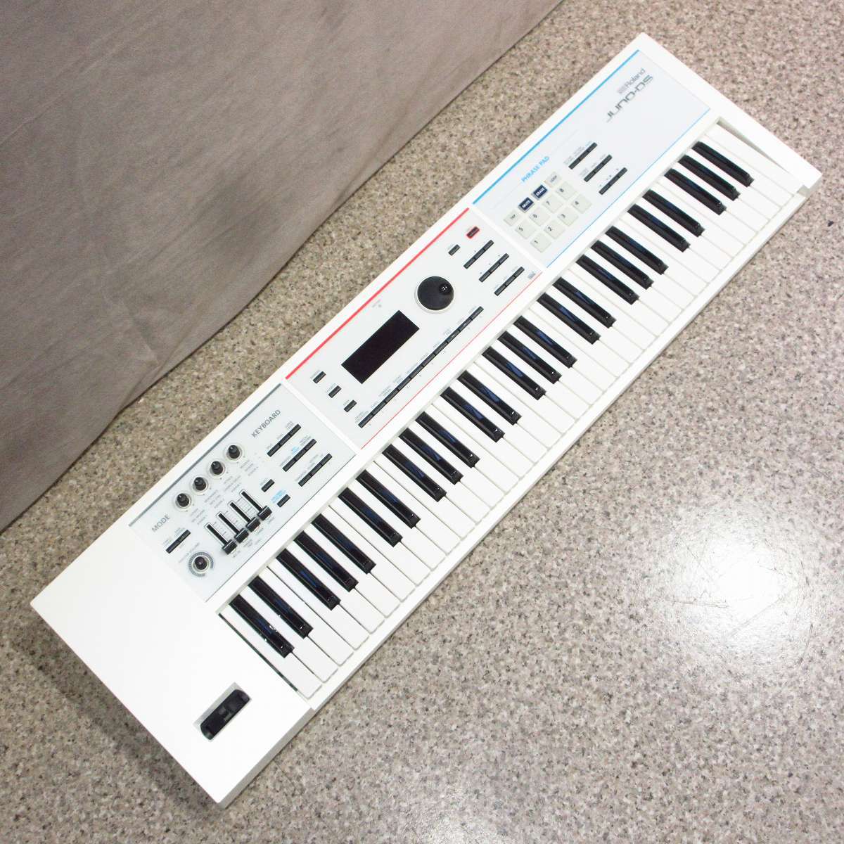 【美品】Roland 61鍵 シンセサイザー JUNO-DI-WH ホワイト Roland JUNO-DS61W -ホワイト-ver.2.10-