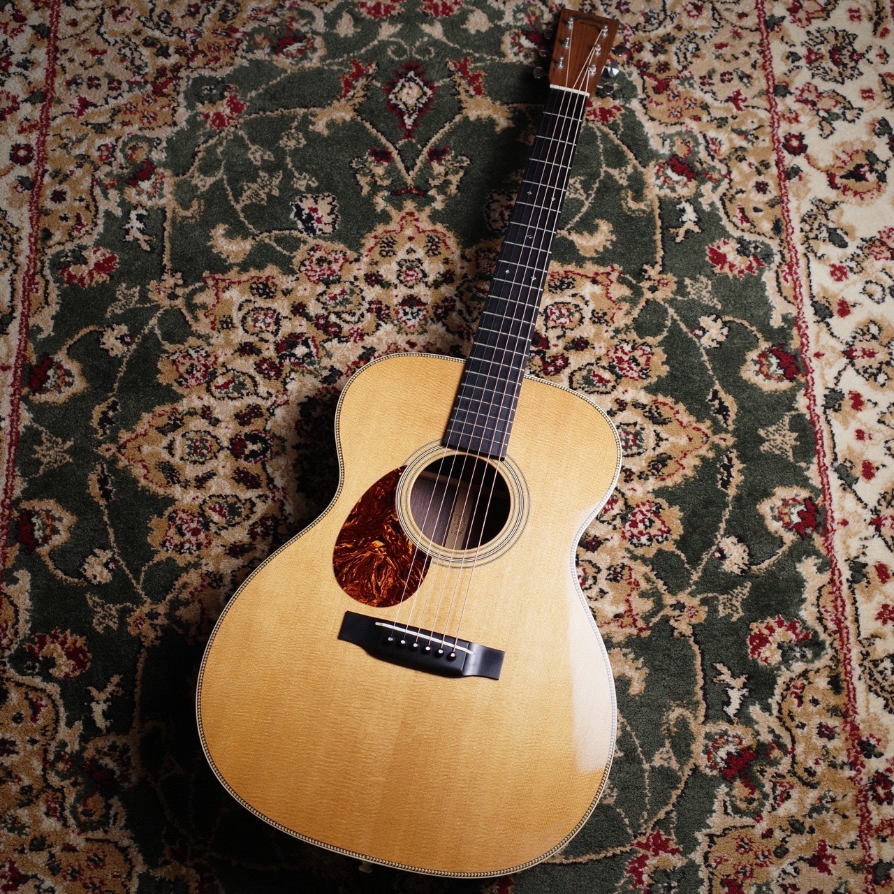 Martin OM-28V 1999年製造　期間値下げ Martin OM-28V 1999年製造 期間値下げ Martin OM-28V 1999年製造 期間