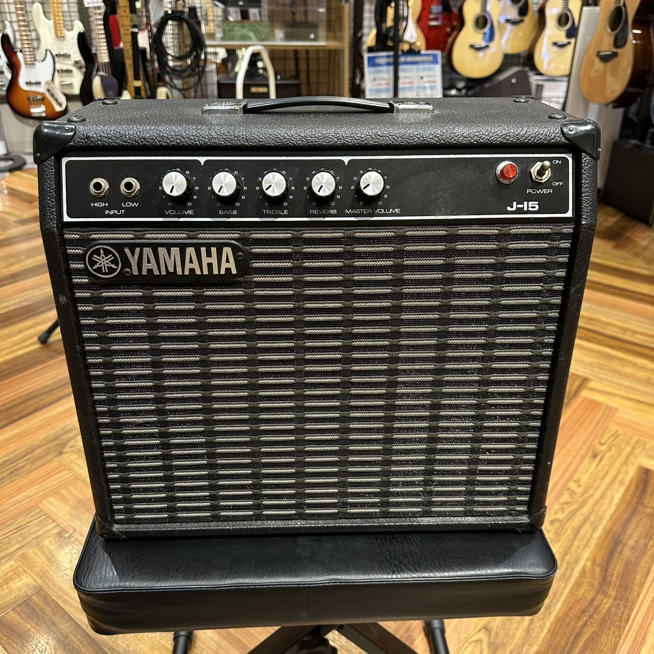 YAMAHA J-15 ベース用アンプ YAMAHA J-15 ベース用アンプ