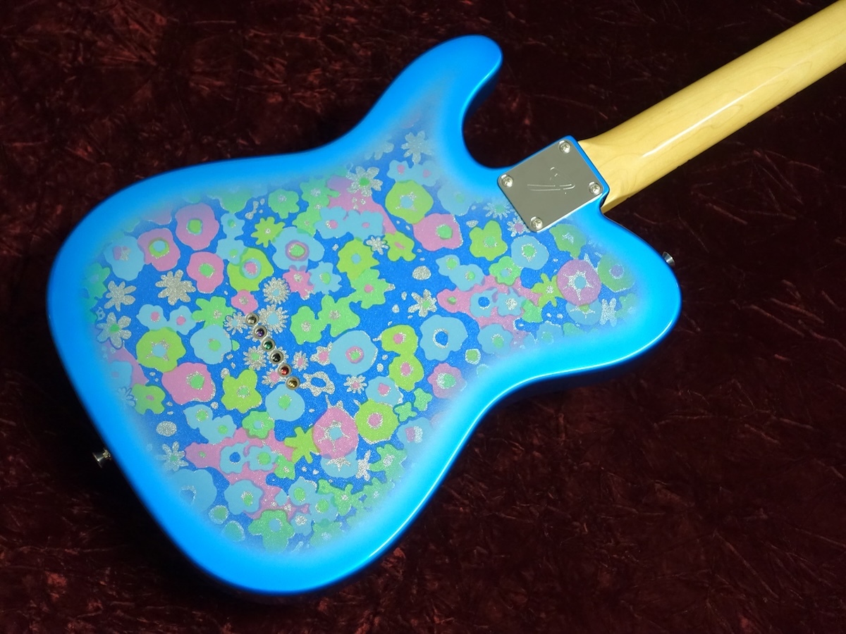 【最終値下げ！】ブルーフラワー ギター TL-Blue Flower フェンダー、1960年代フラワーパワーにインスパイアされたBlue