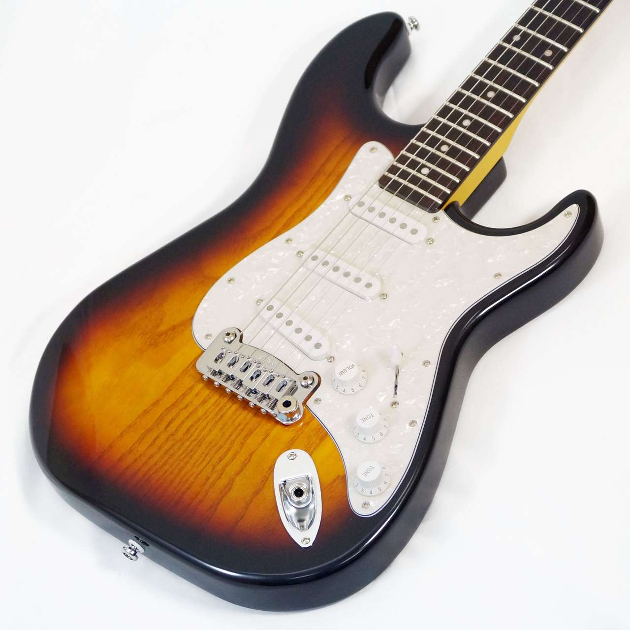 最安値！激アツ特価！G&L LEGACY TRIBUTE 早い者勝ち！ G&L Tribute Series LEGACY (3-Tone Sunburst/Rosewood