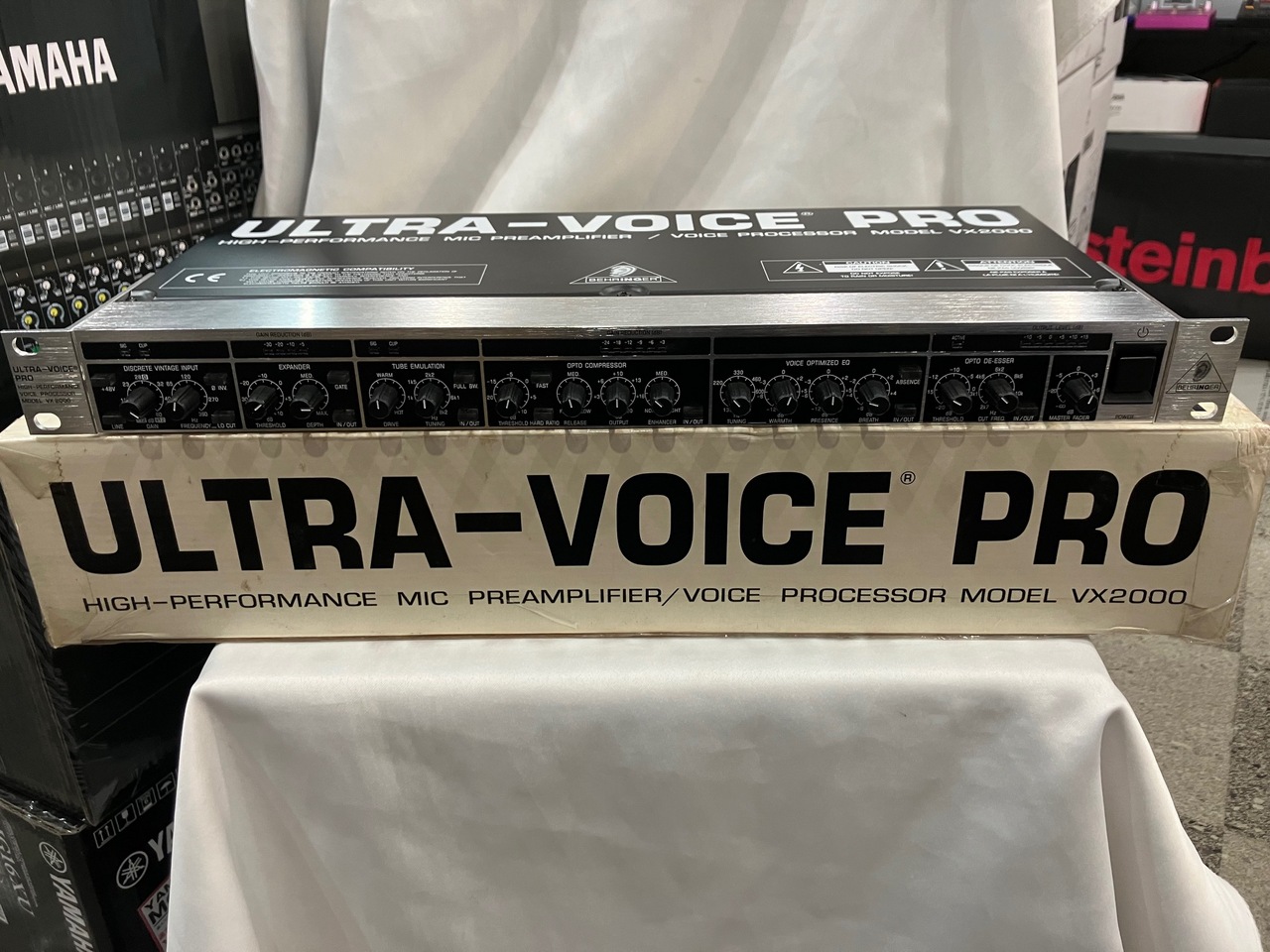 BEHRINGER VX2000 ULTRA-VOICE PRO Mic Preamplifier/Voice Processor 