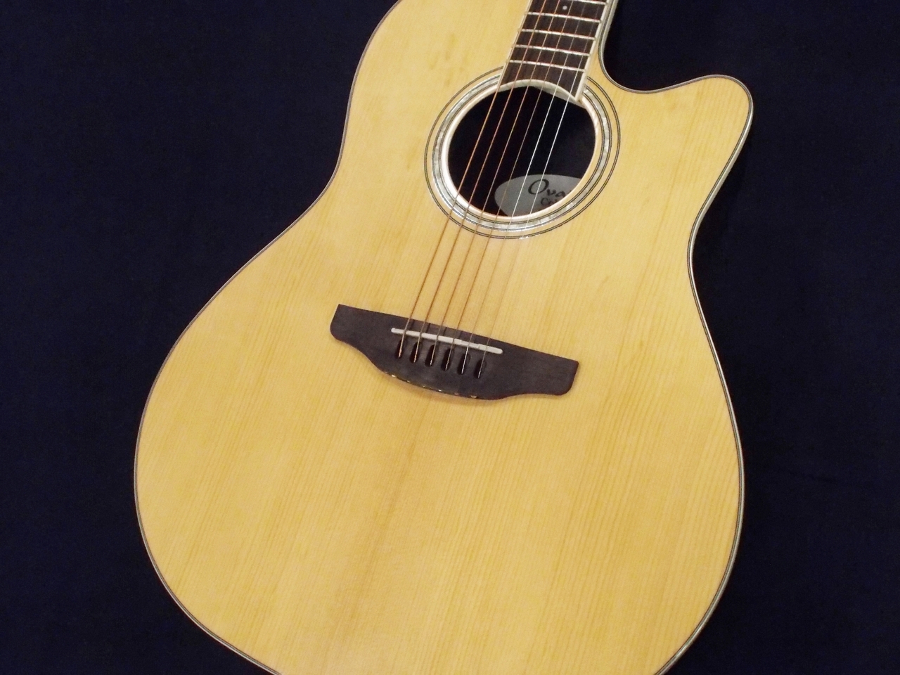 【超美品】Ovationアコースティックギター セレブリティー（CP247） 超美品】Ovationアコースティックギター セレブリティー（CP247）