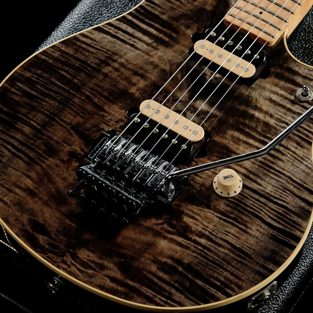 MUSIC MAN 1991 EVH Signature Black Translucent 【渋谷店