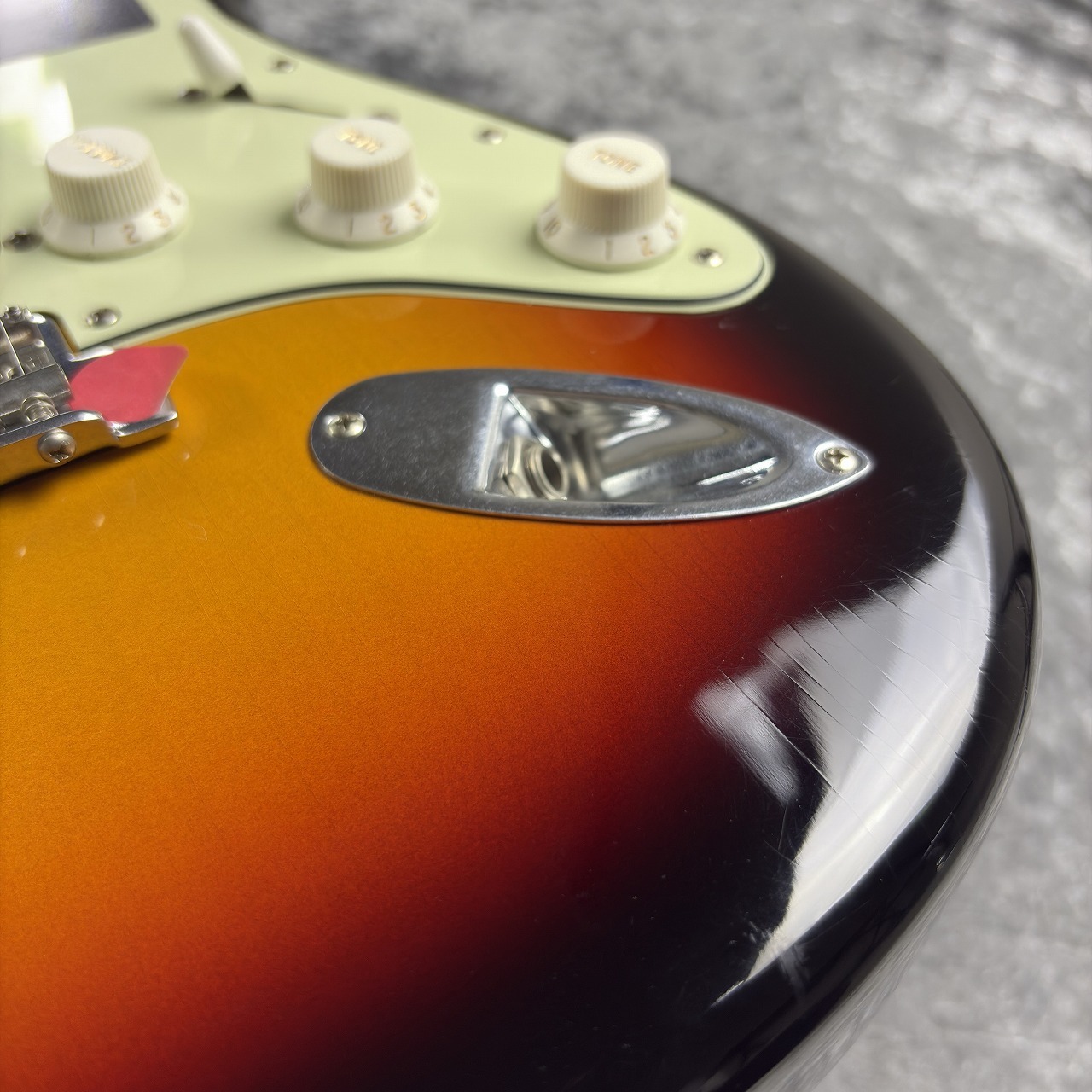 Fender Limited Edition Vintera II Road Worn '60s Stratocaster -3
